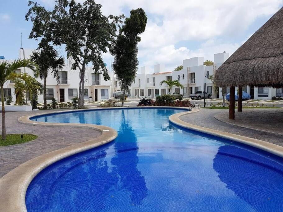 Great Cheerful 2 Bedroom House With Pool And Сasa de vacaciones Playa del Carmen