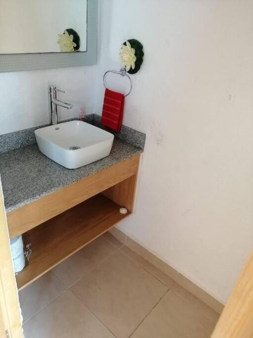 Сasa de vacaciones Great Cheerful 2 Bedroom House With Pool And