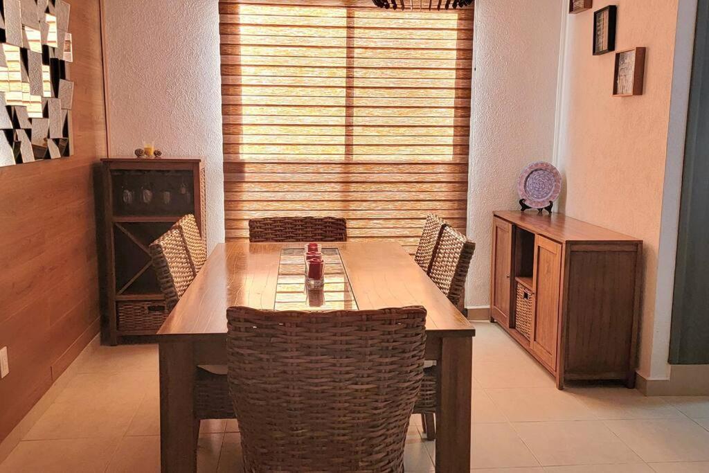 Great Cheerful 2 Bedroom House With Pool And Сasa de vacaciones Playa del Carmen